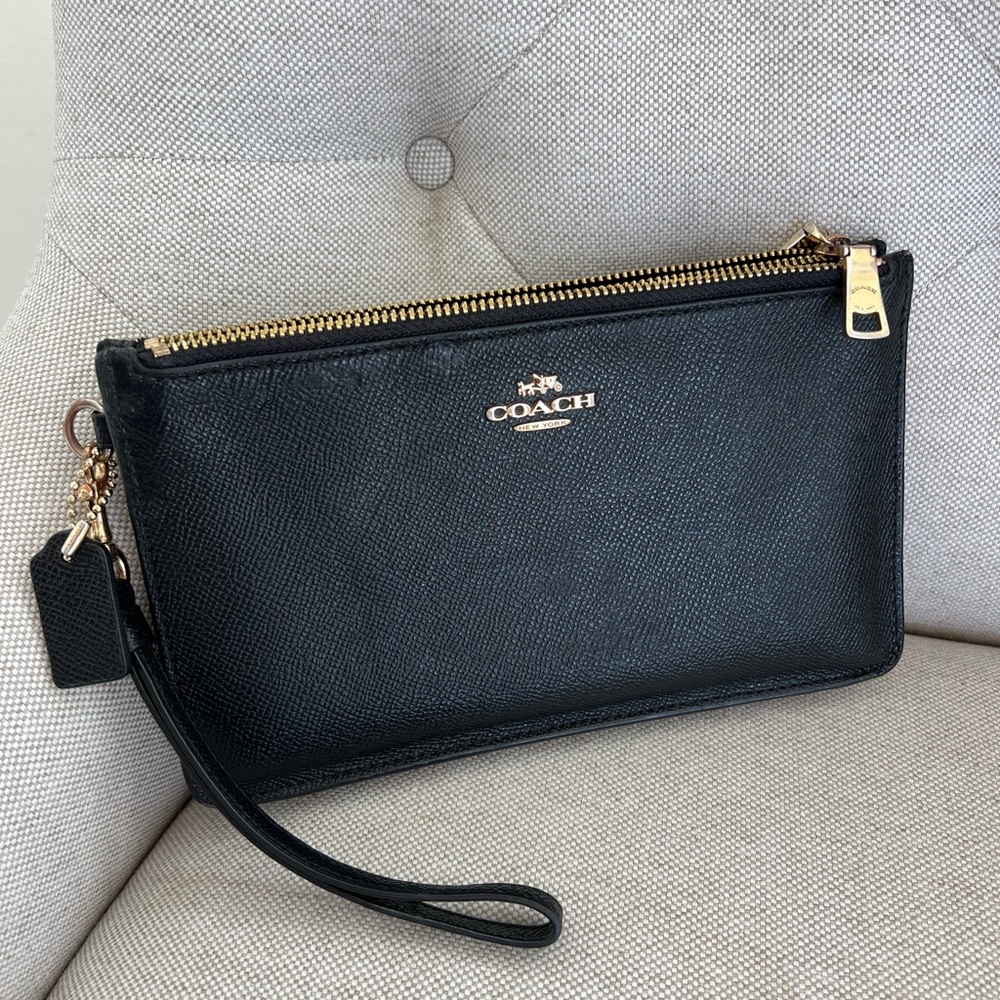 Coach black pebbled leather wristlet